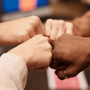 Réseaux d'alumni : quel rôle jouent-ils à l'heure des réseaux sociaux ? 