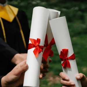 Les diplômés de master universitaire ont-ils tous les mêmes débuts de vie active ?