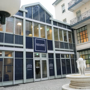 11 ECOLE ISG LUXURY MANAGEMENT