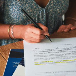 l'idée est de feuilleter un maximum de magazine papier mais aussi WEB et de se noter toutes les bonnes idées de formats que l'on pourrait vouloir reprendre pour notre média