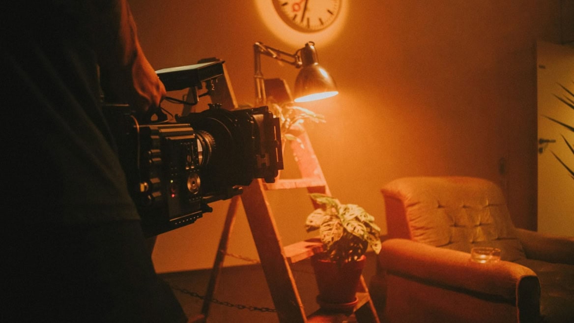 Faire parler l’espace : la mission du scénographe au cinéma