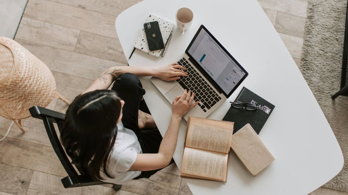 Contexte social : un frein majeur à l’égalité des chances