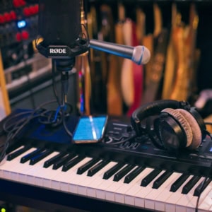 The Voice, TikTok et au-delà : les règles du jeu pour percer dans la musique