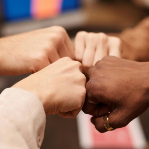 Week-ends d’intégration : comment les écoles se réinventent